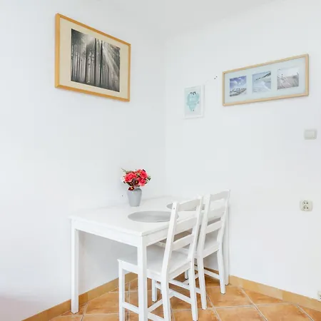 Cinnamon Metro Swietokrzyska Apartman Varsó