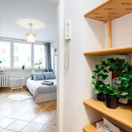 Cinnamon Metro Swietokrzyska Varsó