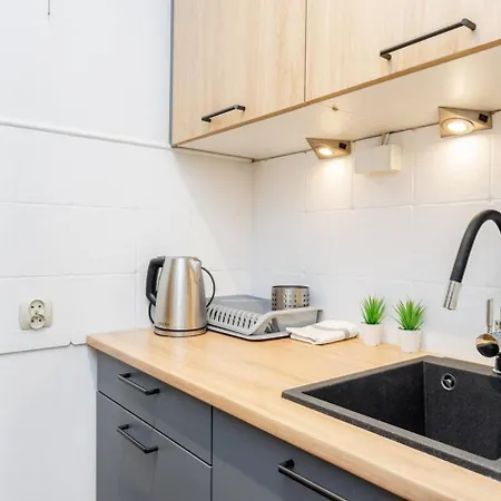 Cinnamon Metro Swietokrzyska Varsó